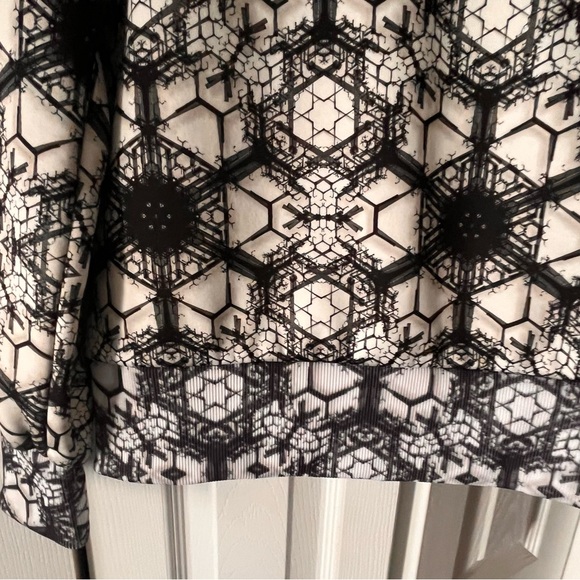 Burton wind/rain full zipper athletic jacket - Picture 6 of 6